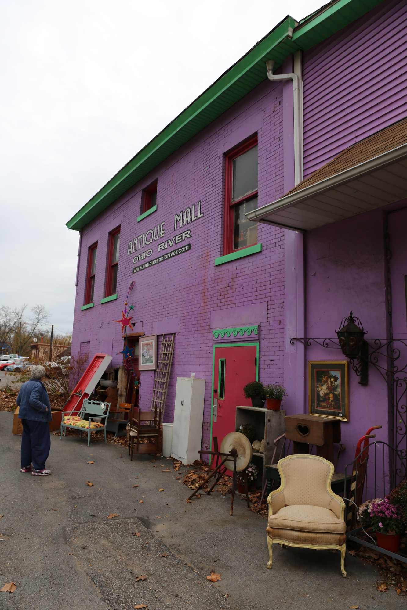 antique mall Ruth E. Hendricks Photography